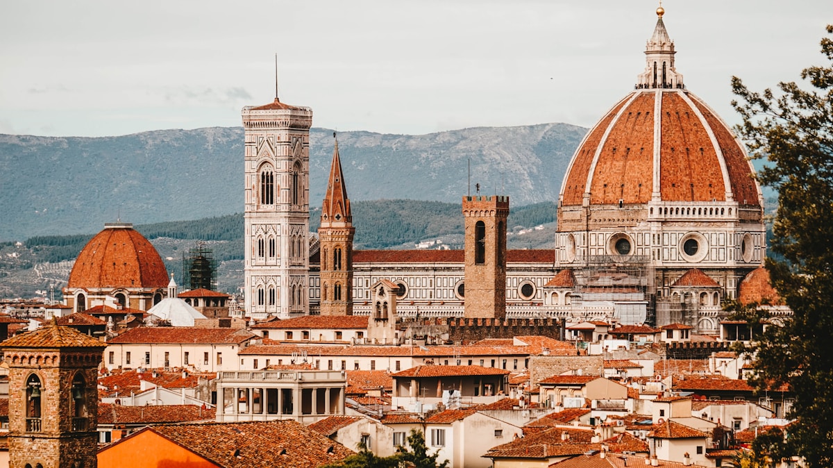 🍷 Tuscan Landscapes & Medieval Gems