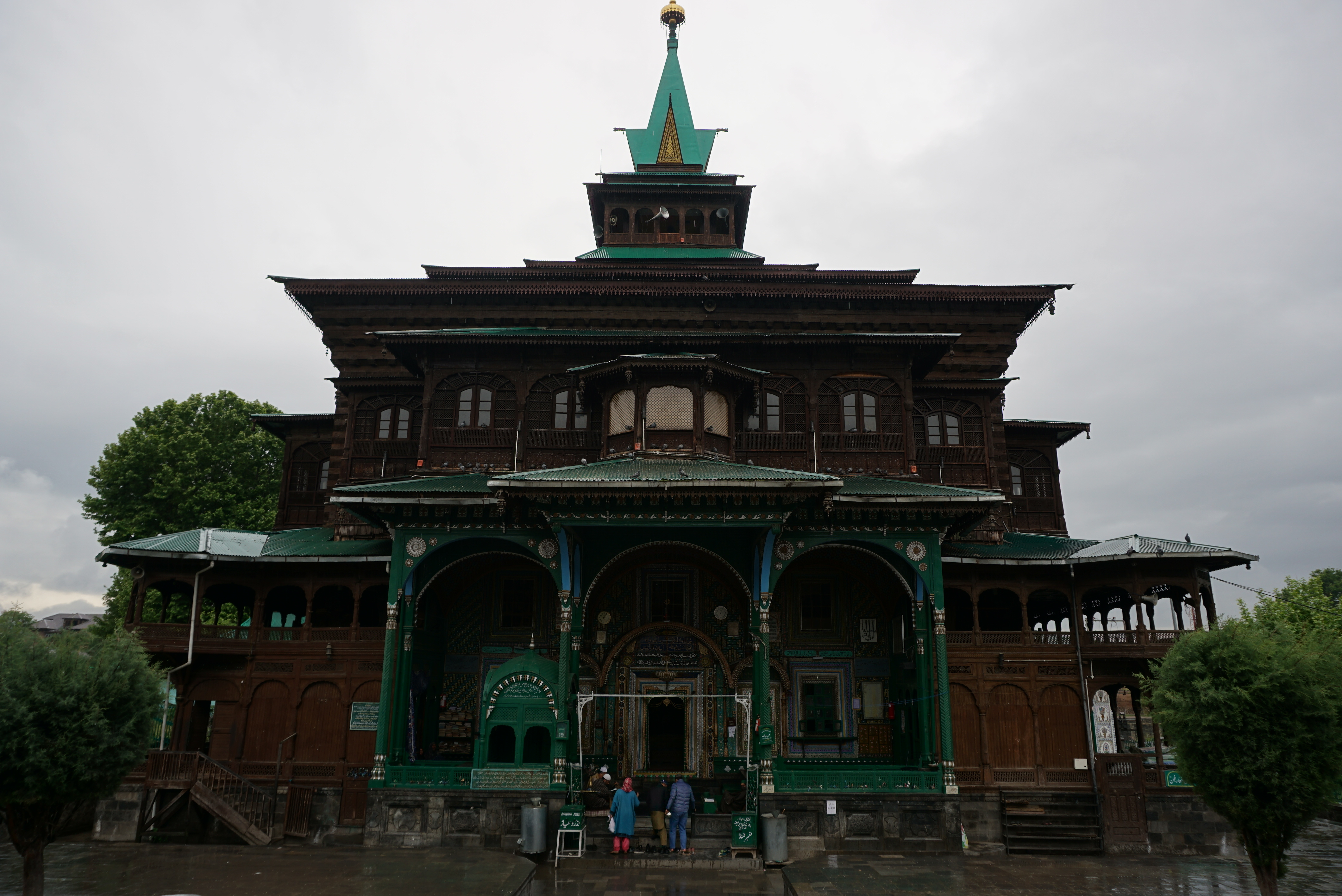 🛍️ Day 6: Return to Srinagar + Old City
