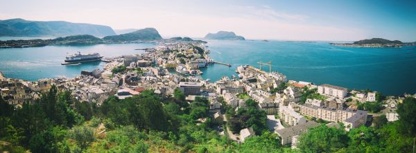🌅 Day 6: Ålesund — Aksla Viewpoint & Islands