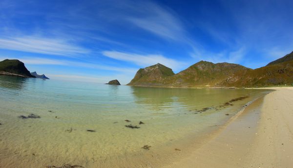 🏖️ Day 5: Haukland & Uttakleiv Beaches