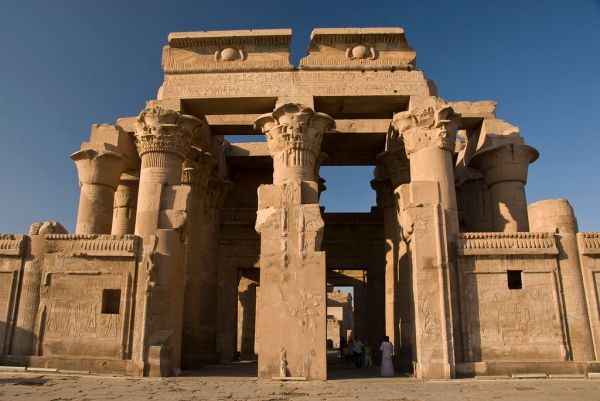 🛕 Day 4: Kom Ombo & Edfu